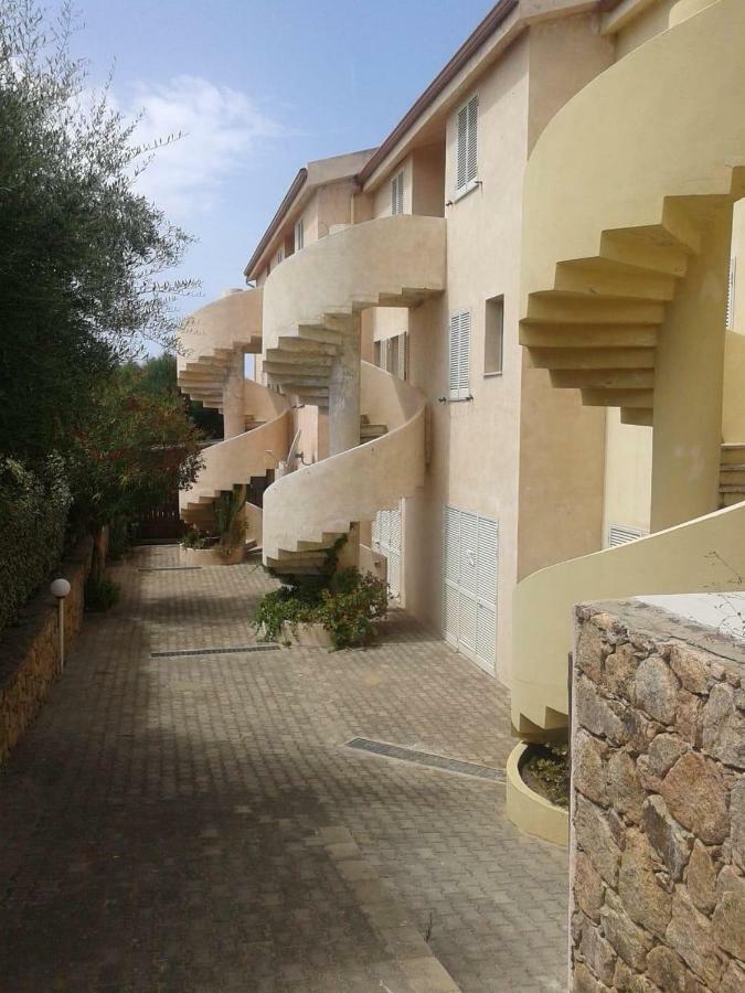 Il Geranio Villa Badesi Eksteriør bilde